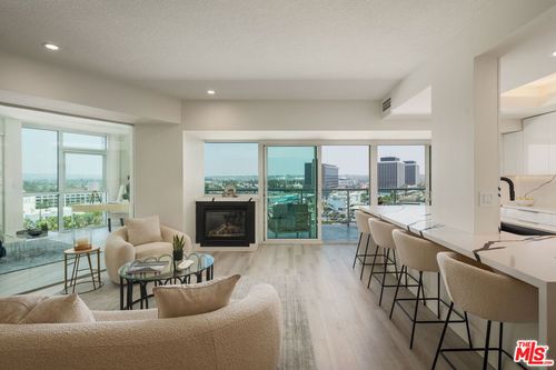 unit-906-13600 Marina Pointe Dr, Marina del Rey, CA, 90292-9251 | Card Image