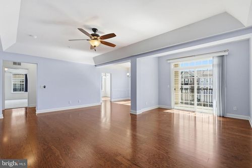unit-202-9204 Charleston Dr, Manassas, VA, 20110-2829 | Card Image