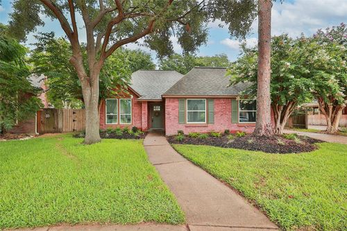 16011 Country Bend Rd, Houston, TX, 77095-3930 | Card Image