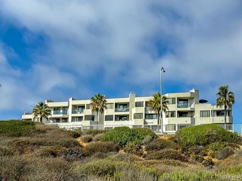 apt-305-111 Tamarack Ave, Carlsbad, CA, 92008-4085 | Card Image