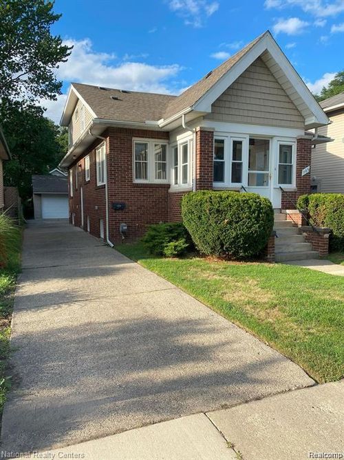 145 E Maplehurst St, Ferndale, MI, 48220-2687 | Card Image