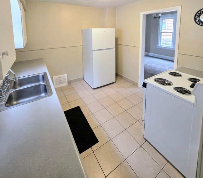 Kitchen | Image 6