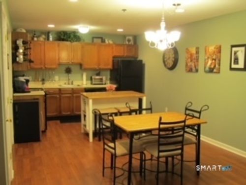 327-aka-judd-square-46 S Cherry Street, Wallingford, CT, 06492 | Card Image