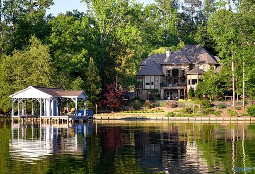 76 Cloister Ln, Scottsboro, AL, 35769-9257 | Card Image