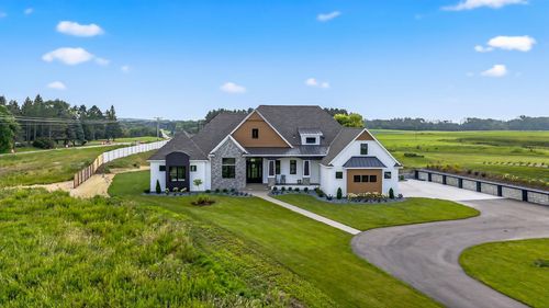 6783 Broadview Dr, Prior Lake, MN, 55372-3428 | Card Image