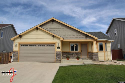 890 Pebble Mountain Dr, Casper, WY, 82604 | Card Image