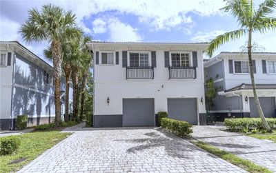 1422 Nw 34th Way, Townhouse with 3 bedrooms, 2 bathrooms and null parking in Lauderhill FL | Image 2