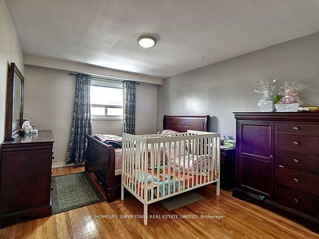 28 Bramhall Crt, House attached with 4 bedrooms, 3 bathrooms and 4 parking in Brampton ON | Image 15