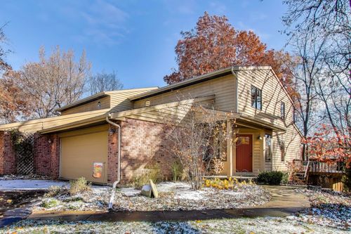 42W231 Retreat Ct, St Charles, IL, 60175-8299 | Card Image