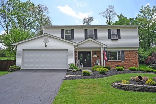 8207 Asbury Hills Dr, Anderson, OH, 45255-4558 | Card Image