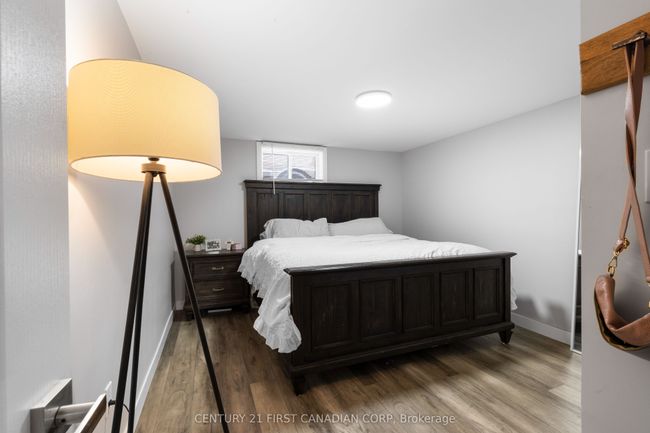 5270 Trafalgar St, House other with 5 bedrooms, 3 bathrooms and 6 parking in Dorchester ON | Image 21