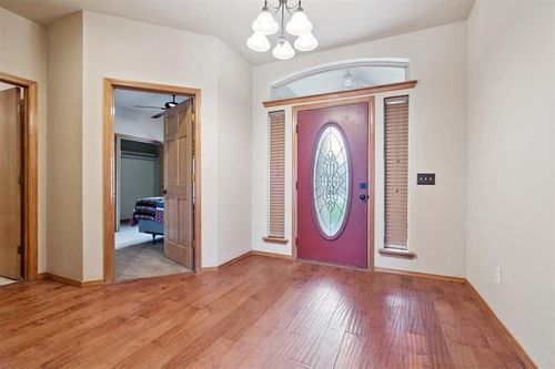 610 W Choctaw St, Lindsay, OK, 73052-5238 | Card Image