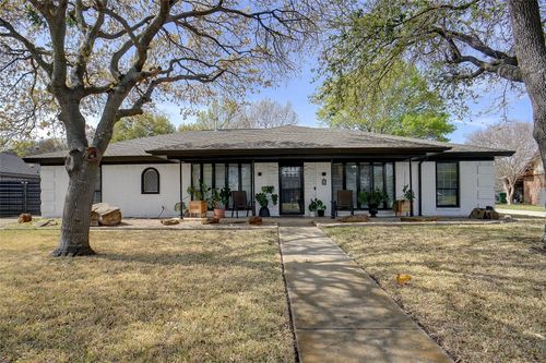 1709 Louella Ct, Hurst, TX, 76054-3722 | Card Image