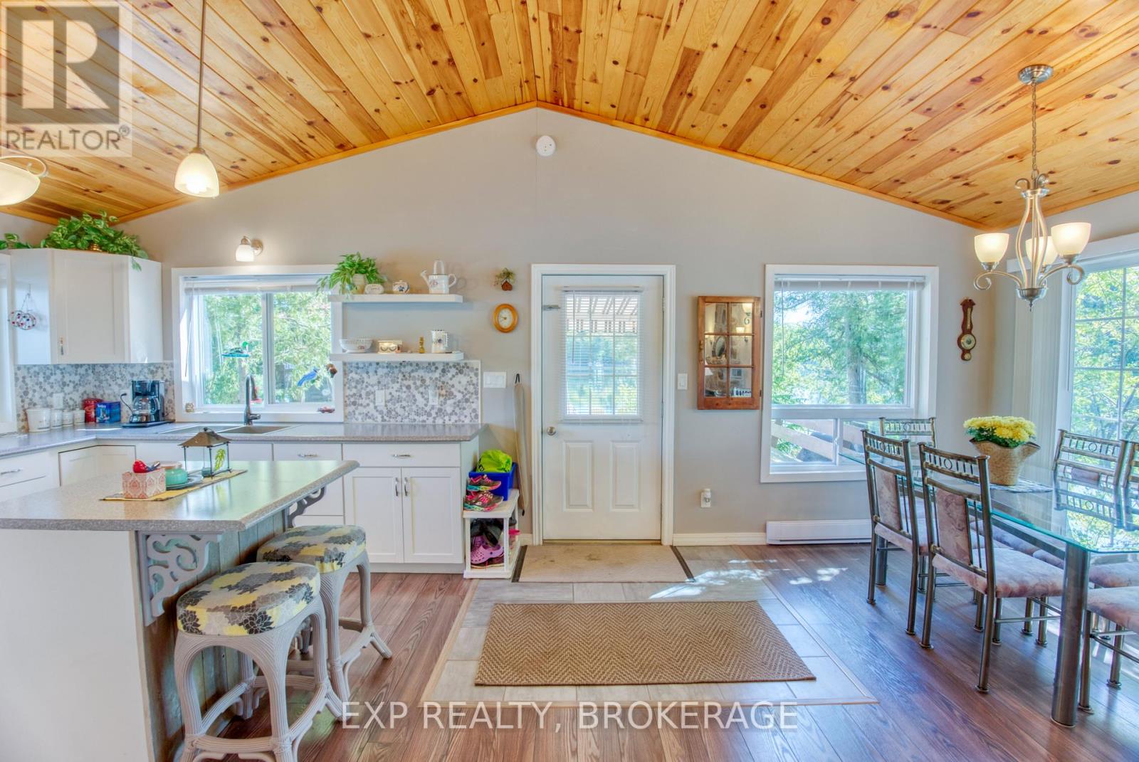 Residential in Frontenac (Frontenac Centre) 3