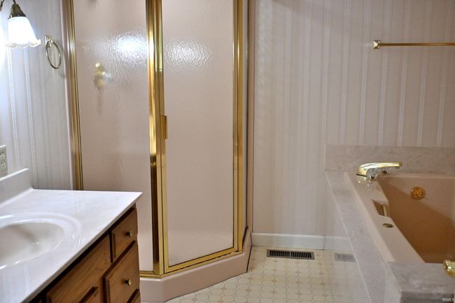 1029 University Dr, House other with 3 bedrooms, 2 bathrooms and null parking in Jasper IN | Image 15