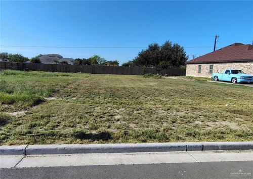 3405 E Diamondhead Ave, Alton, TX, 78573-4577 | Card Image