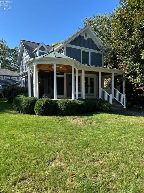 132 E 4th St, Lakeside, OH, 43440-1518 | Card Image