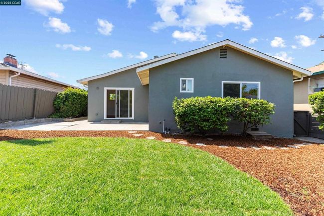 102 W 15 Th St, House other with 3 bedrooms, 2 bathrooms and 2 parking in Antioch CA | Image 28