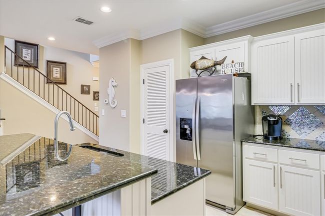 APT-5 - 247 W Roberts Ave, Townhouse with 3 bedrooms, 3 bathrooms and null parking in Port Aransas TX | Image 6