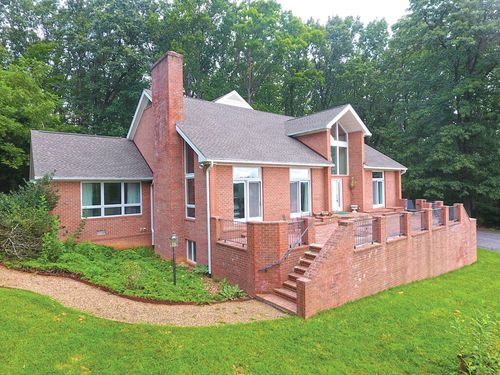1505 Highland Cir, Blacksburg, VA, 24060-5668 | Card Image
