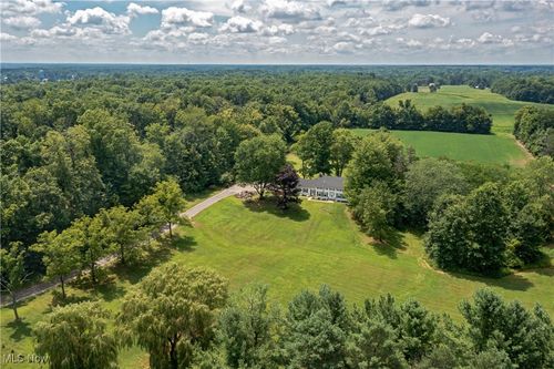 20930 Vermont St, Litchfield, OH, 44253-9417 | Card Image