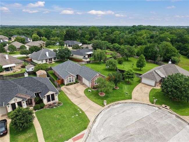Aerial perspective of suburban area | Image 4