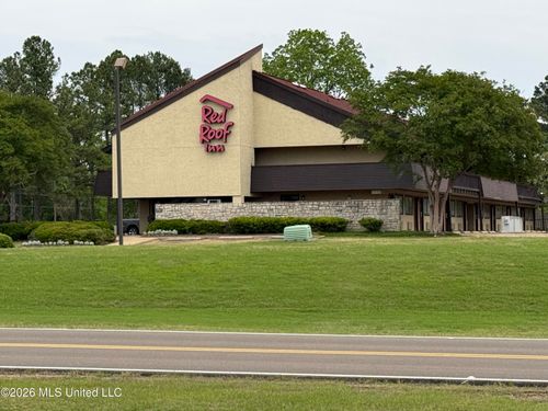 810 Adcock St, Ridgeland, MS, 39157-4401 | Card Image