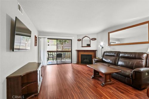 102-2101 E 21st St, Signal Hill, CA, 90755-5964 | Card Image
