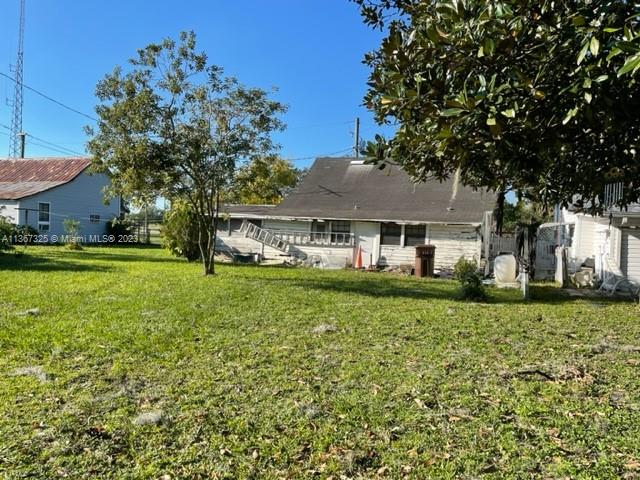 7th St, Mulberry, FL 33860