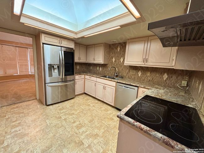 5837 Northgap St, House other with 4 bedrooms, 3 bathrooms and null parking in Windcrest TX | Image 8