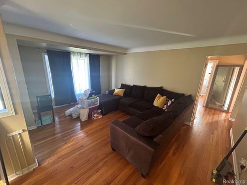 27225 Lyndon, Redford, MI, 48239-3017 | Card Image