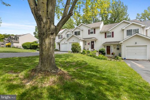46 Pinckney Dr, Coatesville, PA, 19320-5938 | Card Image