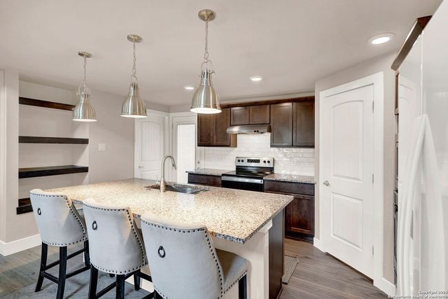 3363 English Crossing Rd, House other with 3 bedrooms, 4 bathrooms and null parking in Bandera TX | Image 15