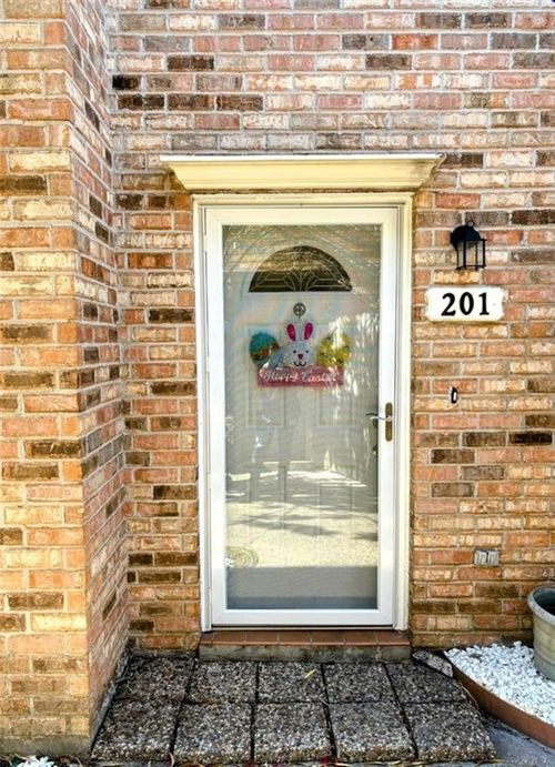 201-604 Clearview Pkwy, Metairie, LA, 70001-4678 | Card Image