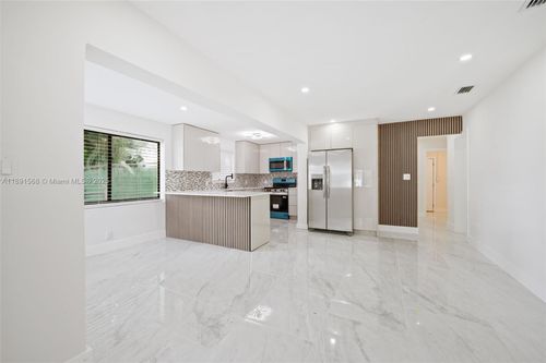 261 Nw 2nd Ct, Deerfield Beach, FL, 33441-1902 | Card Image