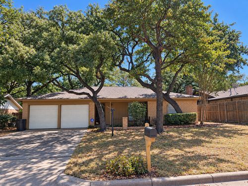 2809 Bent Tree Ln, Arlington, TX, 76016-1615 | Card Image