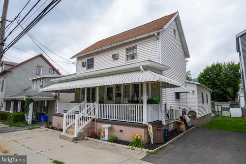 244 W Railroad St, Nesquehoning, PA, 18240-1411 | Card Image