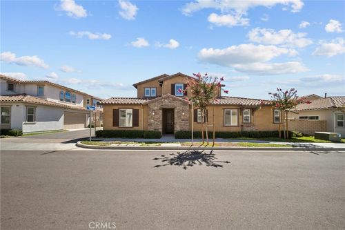 27105 Yearling, Saugus, CA, 91350 | Card Image
