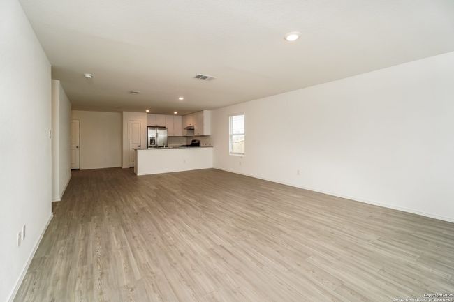 5738 Companion Loop, House other with 3 bedrooms, 2 bathrooms and null parking in Bulverde TX | Image 5