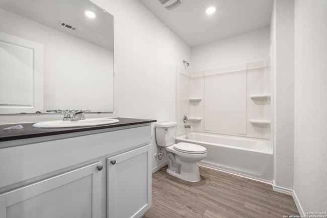 12927 Deep Eddy, House other with 4 bedrooms, 2 bathrooms and null parking in St Hedwig TX | Image 7
