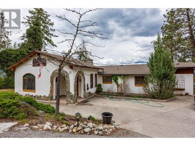 362 Uplands Dr, House other with 5 bedrooms, 3 bathrooms and 2 parking in Kelowna BC | Image 3