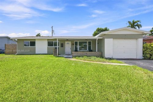 7640 Nw 8th St, Pembroke Pines, FL, 33024-6813 | Card Image