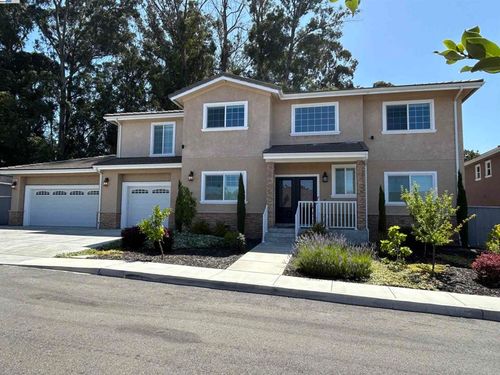 4597 Edwards Ln, Castro Valley, CA, 94546-4734 | Card Image