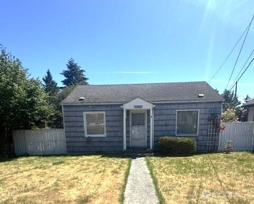 8205 S Bell St, Tacoma, WA, 98408-5819 | Card Image