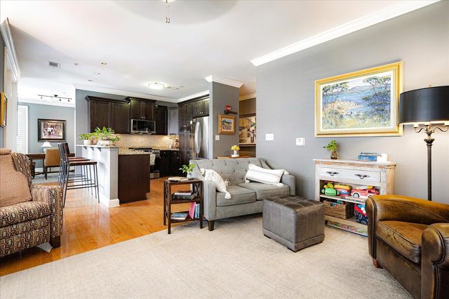 APT-201 - 3520 Central Ave, Condo with 2 bedrooms, 3 bathrooms and null parking in Memphis TN | Image 6