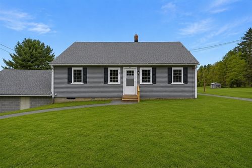 46 Smith St, Palmer, MA, 01069-2108 | Card Image