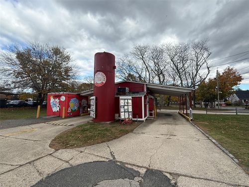 295 Lake Ave, Saint James, NY, 11780-2221 | Card Image