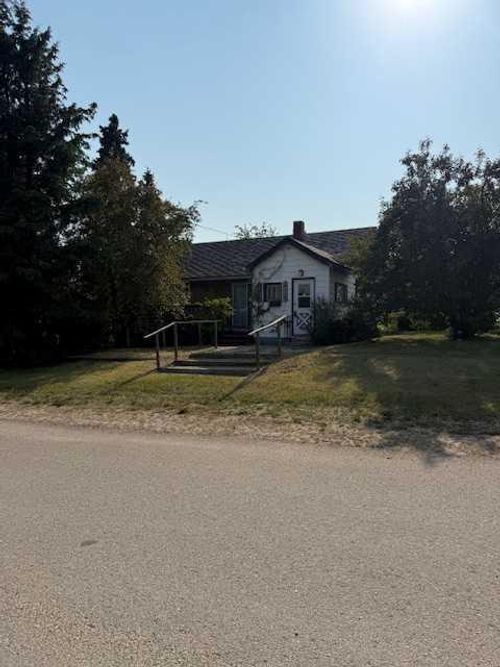 2701 20th Street, Delburne, AB, T0M0V0 | Card Image