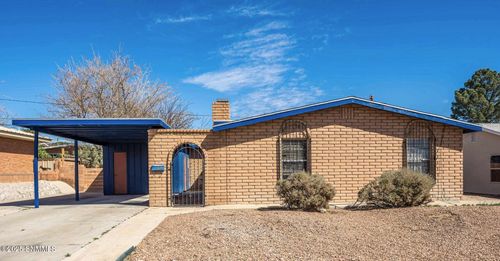 963 Maple St, Las Cruces, NM, 88001-3945 | Card Image