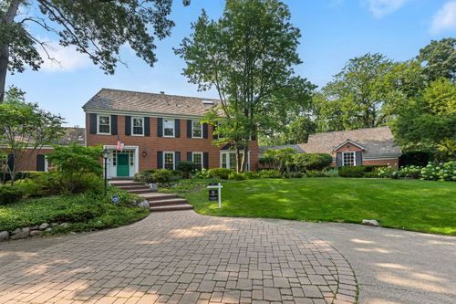 209 Green Bay Rd, Lake Forest, IL, 60045-2139 | Card Image